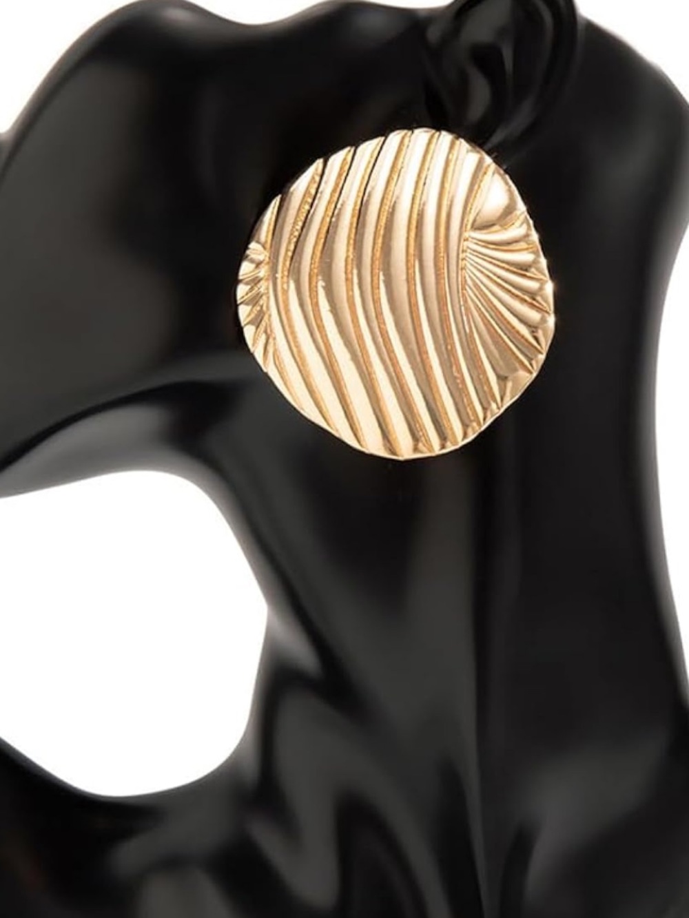 New Zara Gold Ribbed Shell Clip-On Earrings - Picture 4 of 7
